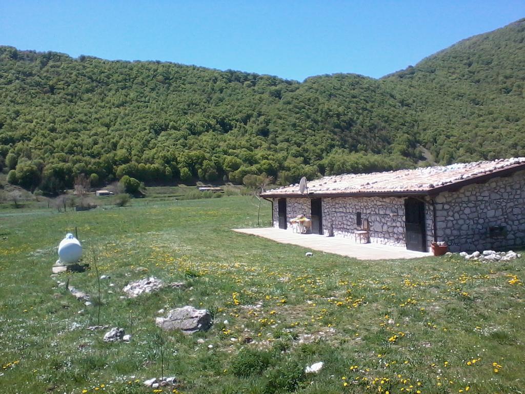 Chalet Vista Lago San Gregorio  Esterno foto
