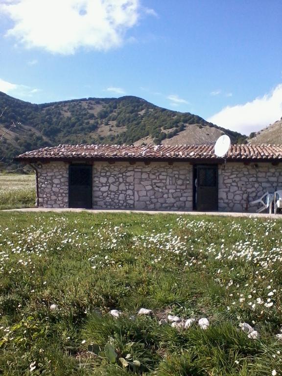Chalet Vista Lago San Gregorio  Esterno foto