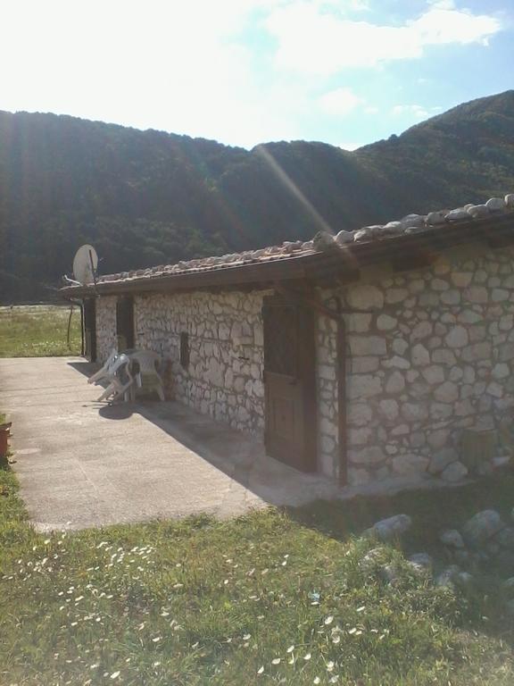 Chalet Vista Lago San Gregorio  Esterno foto